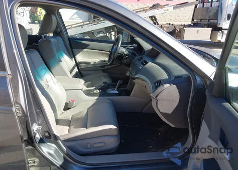 2009 Honda Accord 3.5 Ex-L from USA, damaged, VIN 1HGCP36899A004063